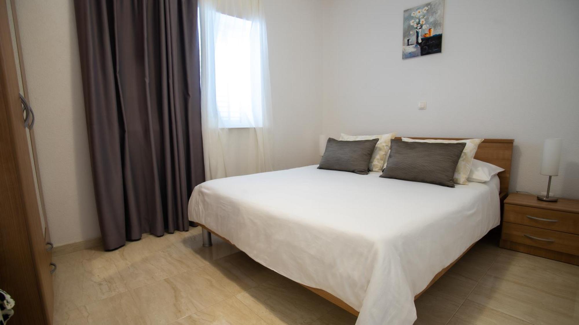 Apartment Antun - Adriatic Coast Retreat Blace Oda fotoğraf