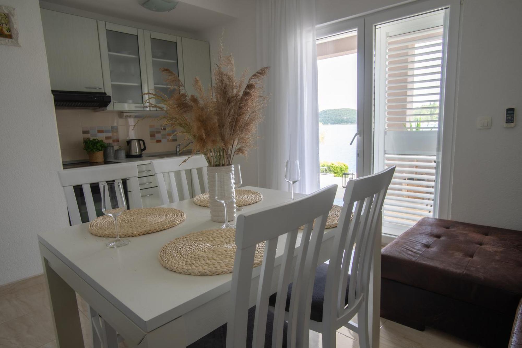 Apartment Antun - Adriatic Coast Retreat Blace Oda fotoğraf