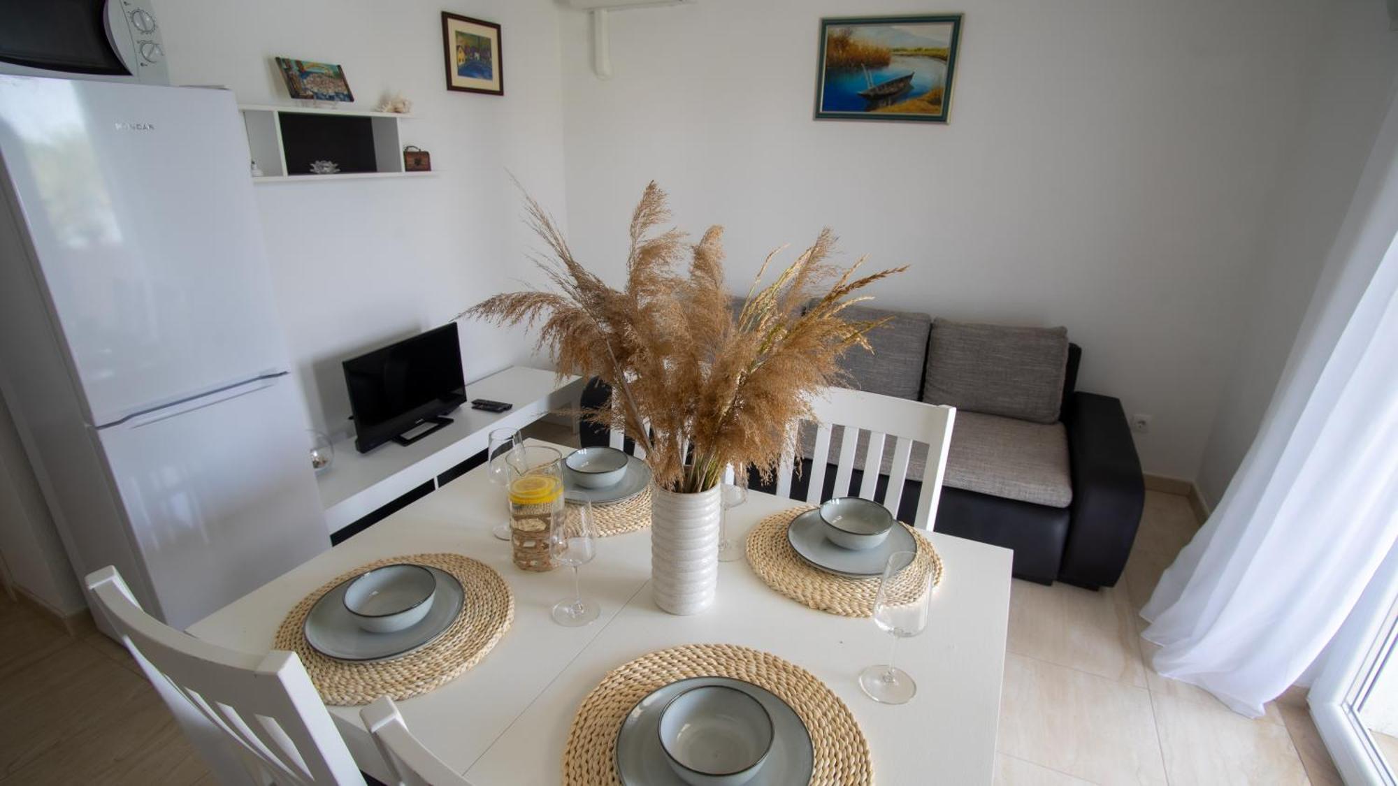 Apartment Antun - Adriatic Coast Retreat Blace Oda fotoğraf